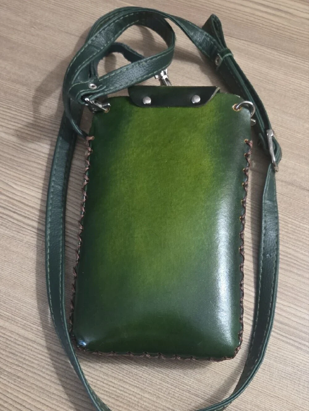 Genuine Leather Green Owl Crossbody Phone Bag - Picture 2 of 4